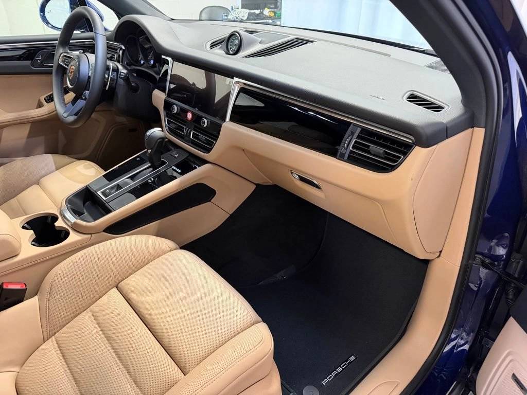 2026 Porsche Macan Base - Photo 26