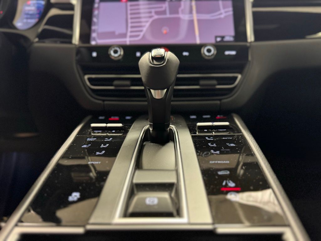 2026 Porsche Macan Base - Photo 20