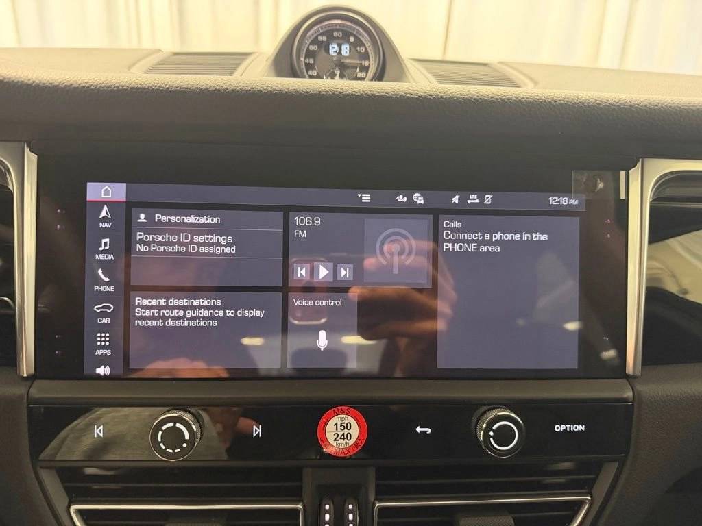 2026 Porsche Macan Base - Photo 17