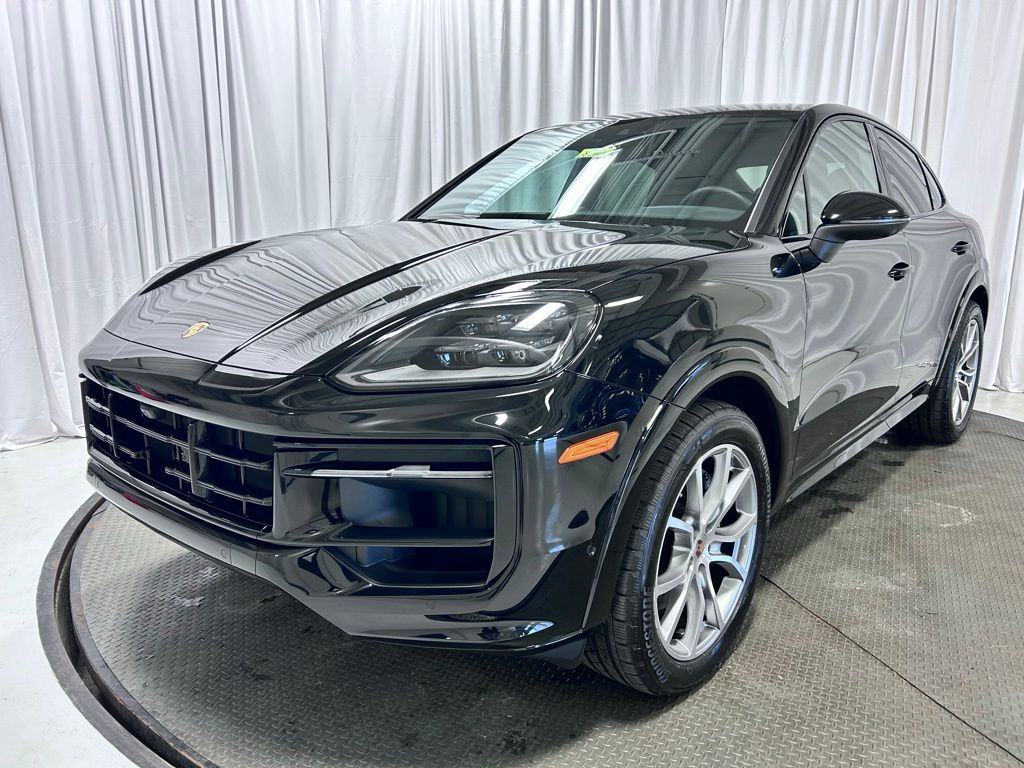 2026 Porsche Cayenne -'s photo