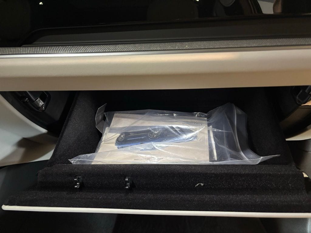 2025 Porsche Cayenne Base - Photo 32
