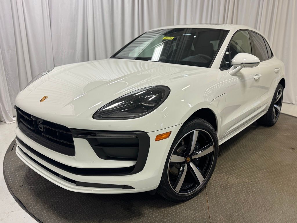 2026 Porsche Macan's photo