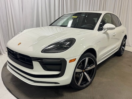 2026 Porsche Macan SUV