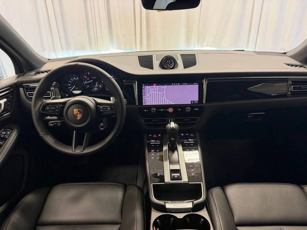 2026 Porsche Macan Base - Photo 10