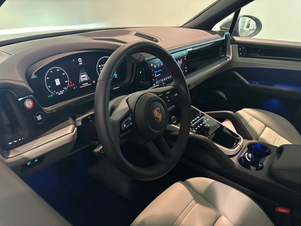 2025 Porsche Cayenne Base - Photo 12