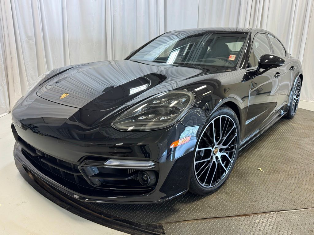 2023 Porsche Panamera 4 Platinum Edition's photo