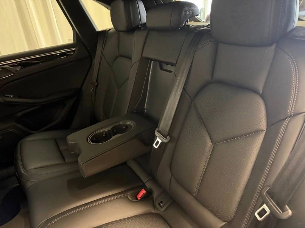 2026 Porsche Macan Base - Photo 25