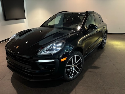 2025 Porsche Macan . SUV