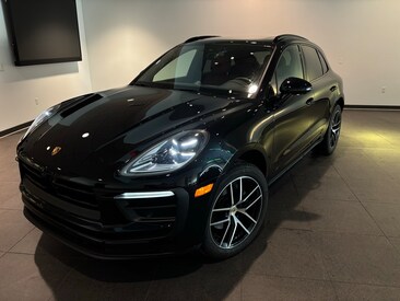 2025 Porsche Macan . SUV