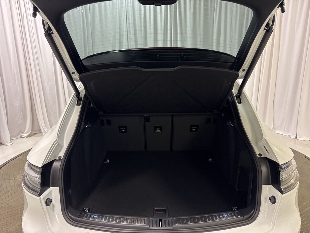 2026 Porsche Macan Base - Photo 34