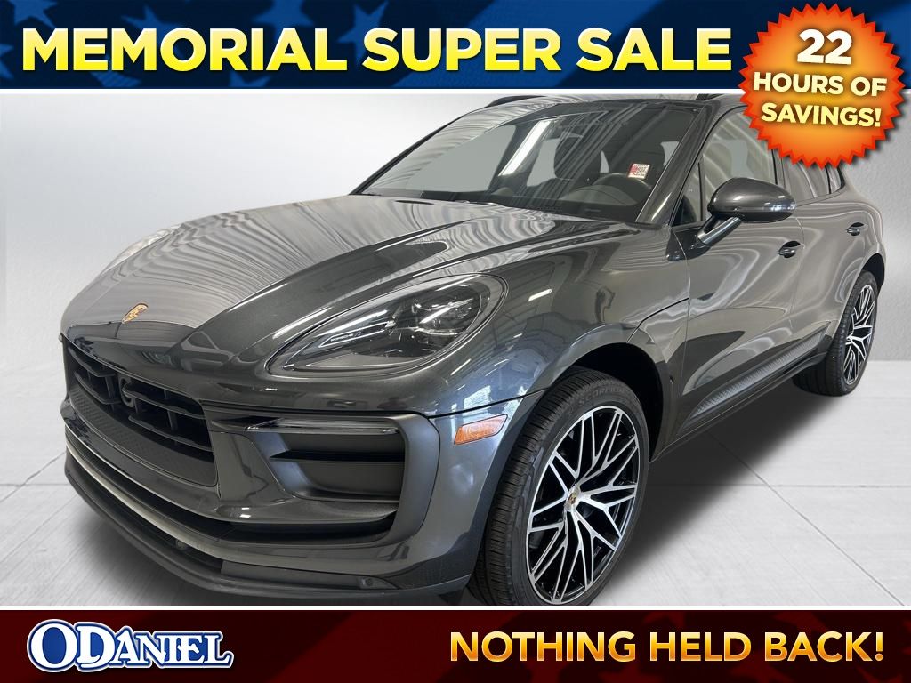 2023 Porsche Macan -'s photo