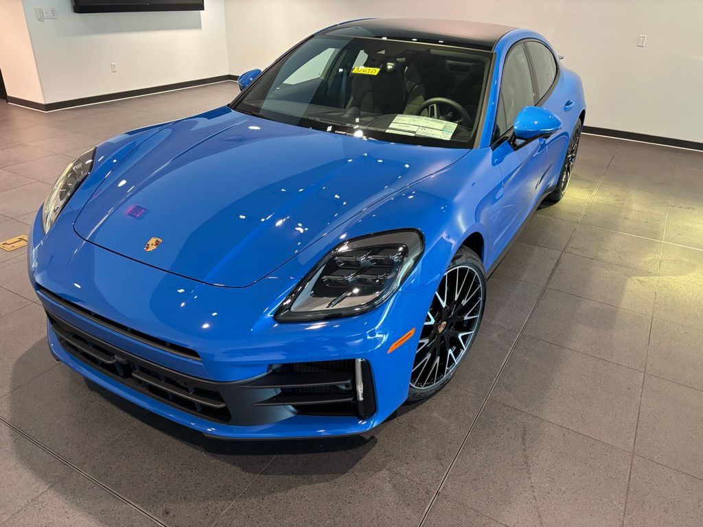 2026 Porsche Panamera 4's photo