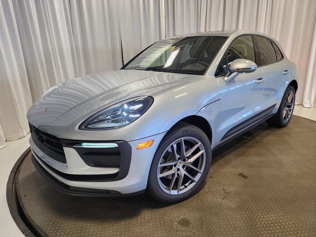 2025 Porsche Macan's photo