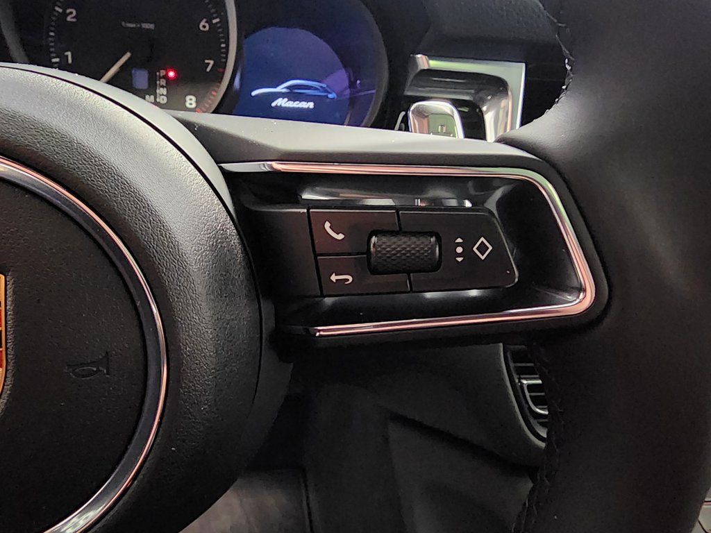 2025 Porsche Macan - Photo 15