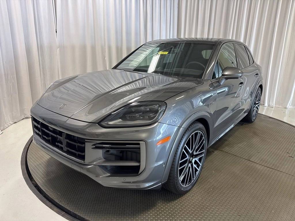 2025 Porsche Cayenne E-Hybrid Turbo