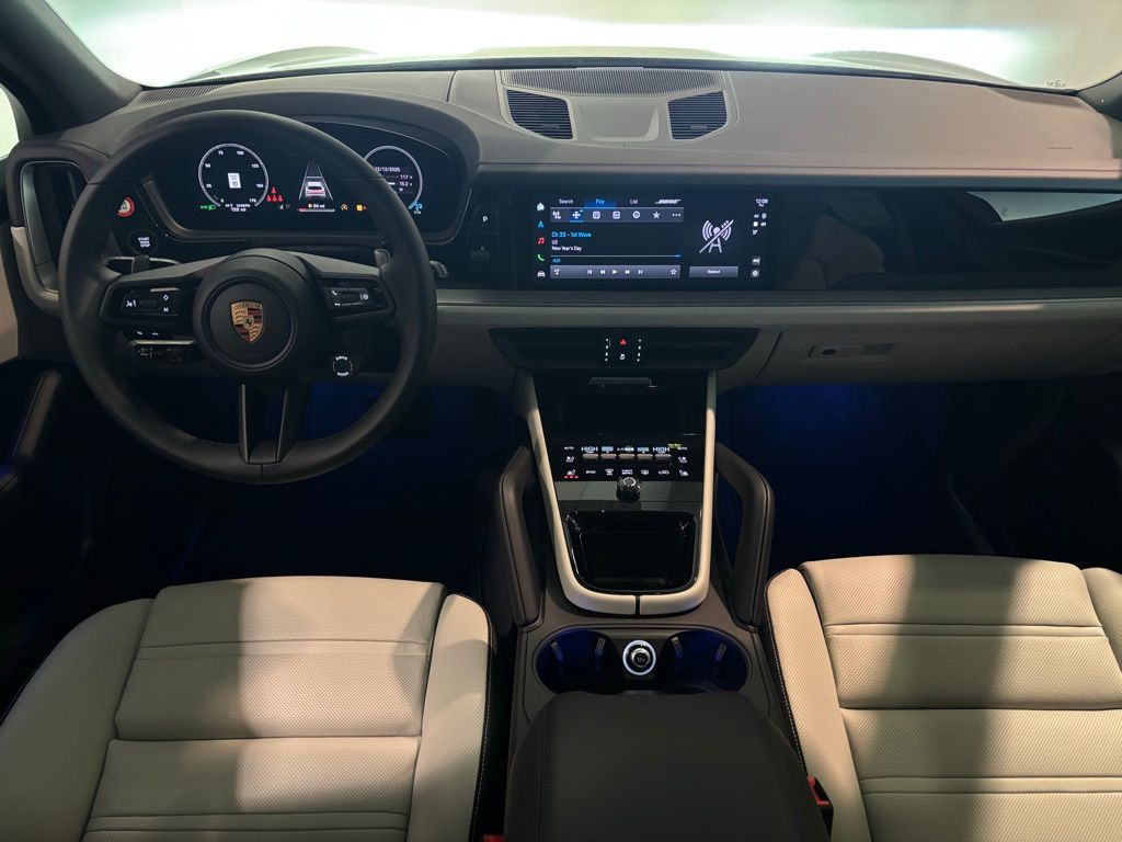 2025 Porsche Cayenne Base - Photo 13