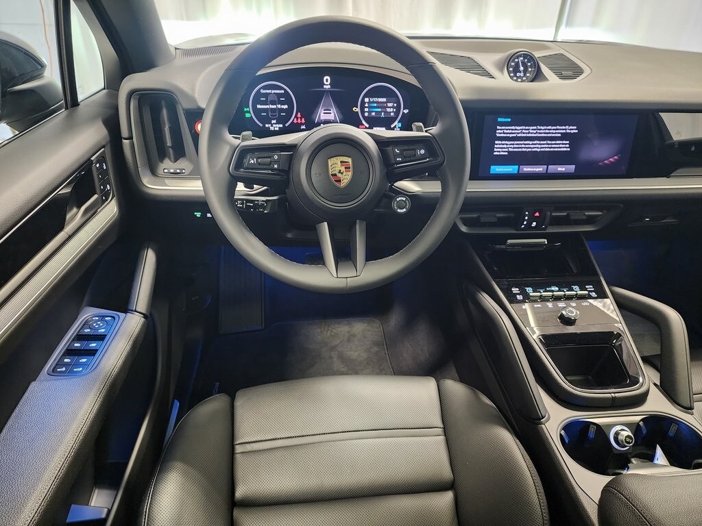 2024 Porsche Cayenne Coupe photo 4