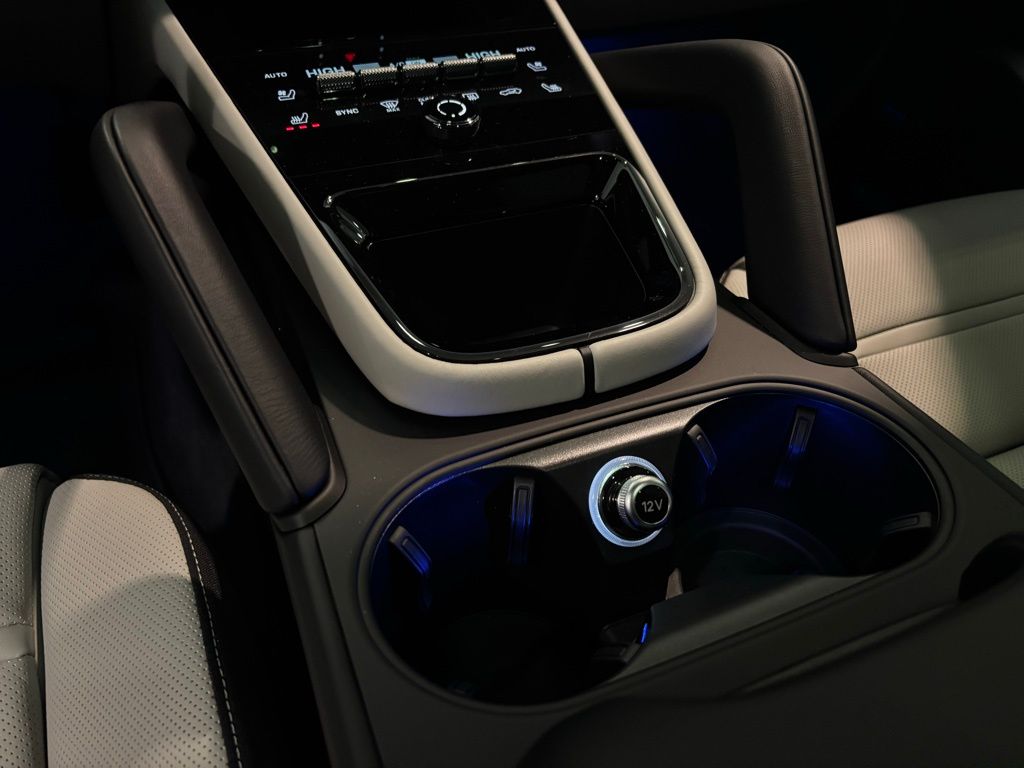 2025 Porsche Cayenne Base - Photo 20
