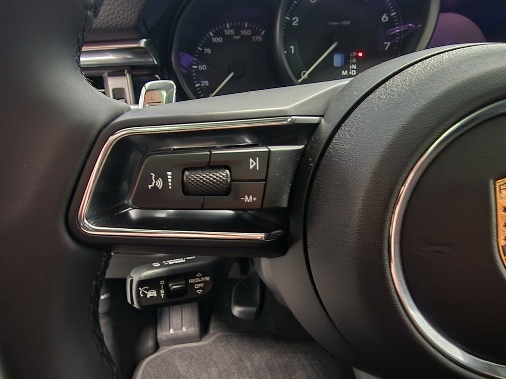 2025 Porsche Macan - Photo 14