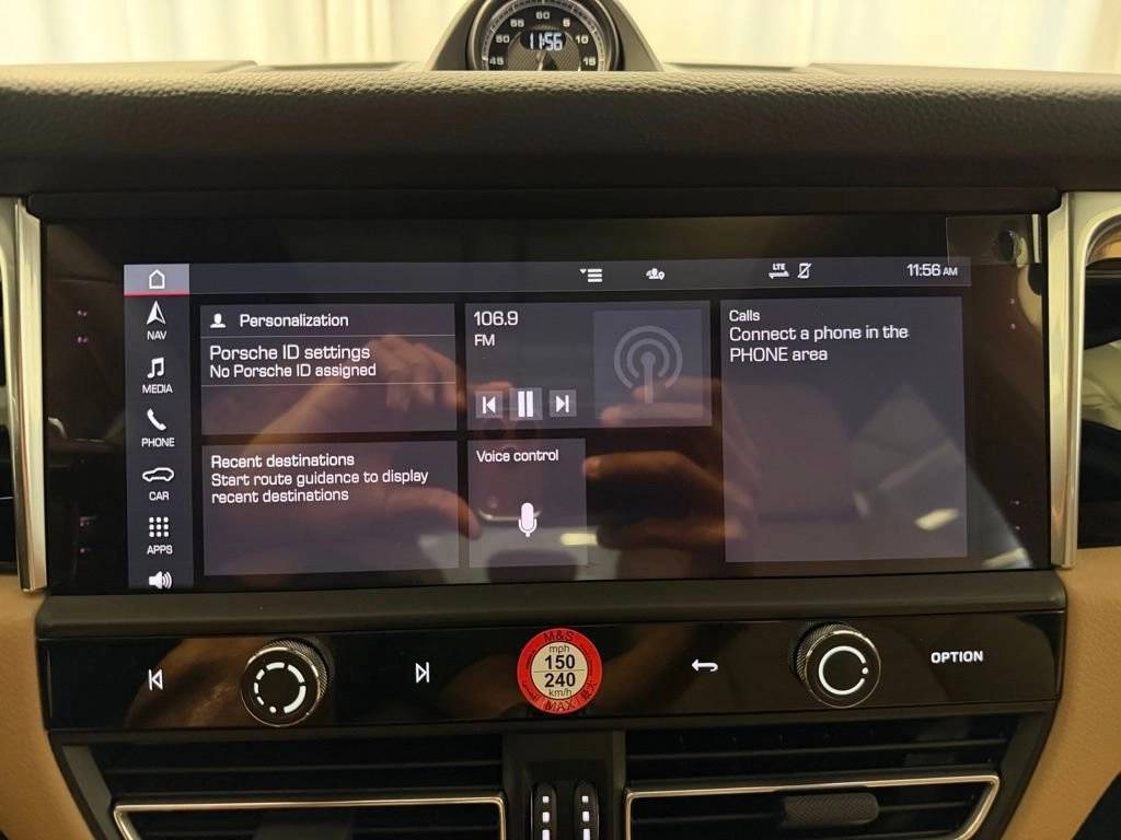 2026 Porsche Macan Base - Photo 18