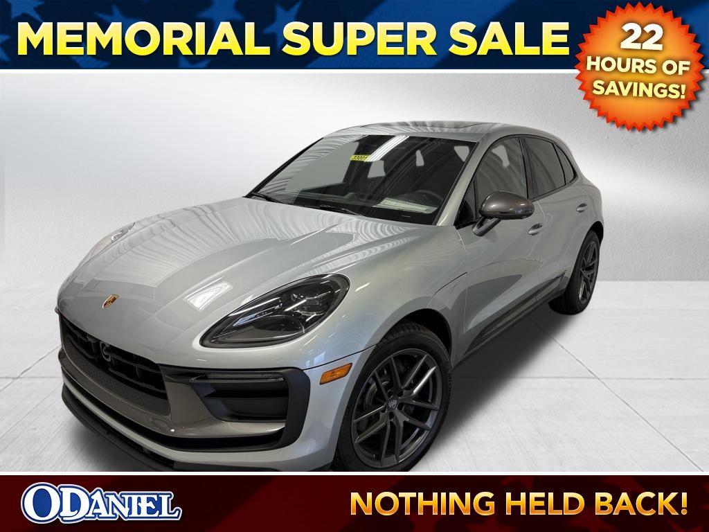 2026 Porsche Macan T's photo