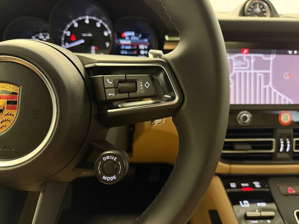 2026 Porsche Macan Base - Photo 16