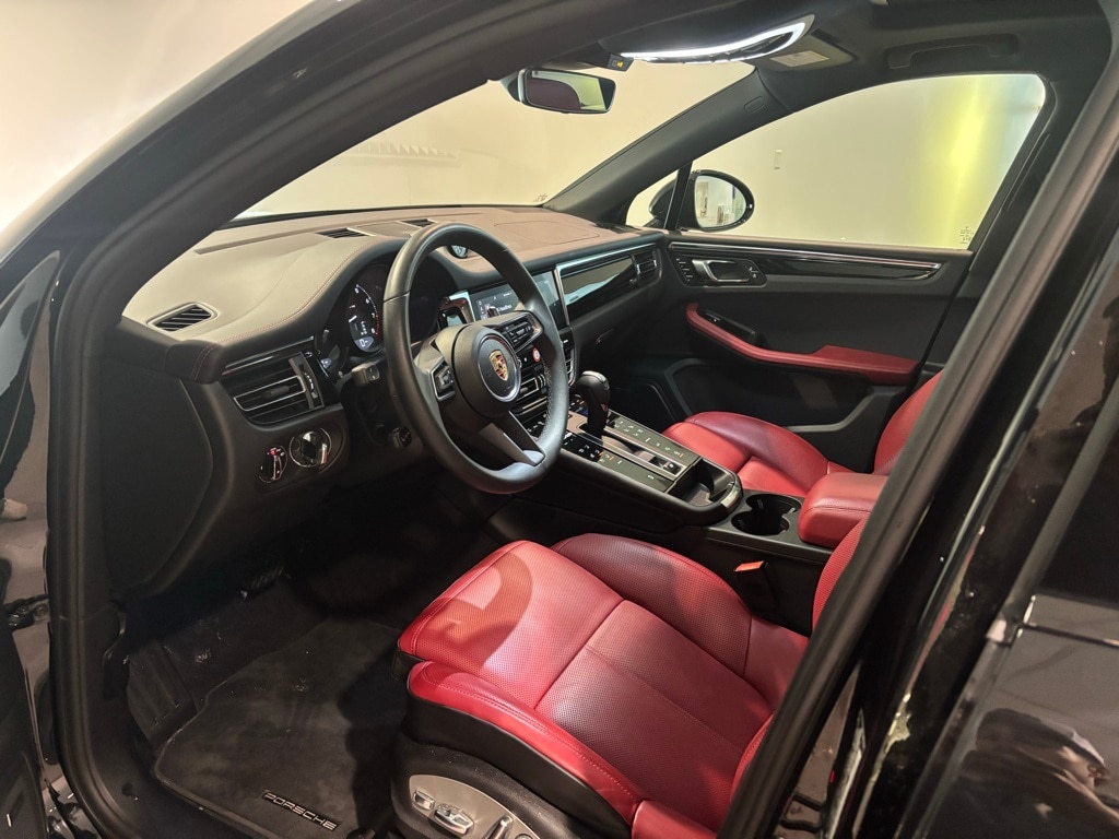 Certified 2025 Porsche Macan . SUV