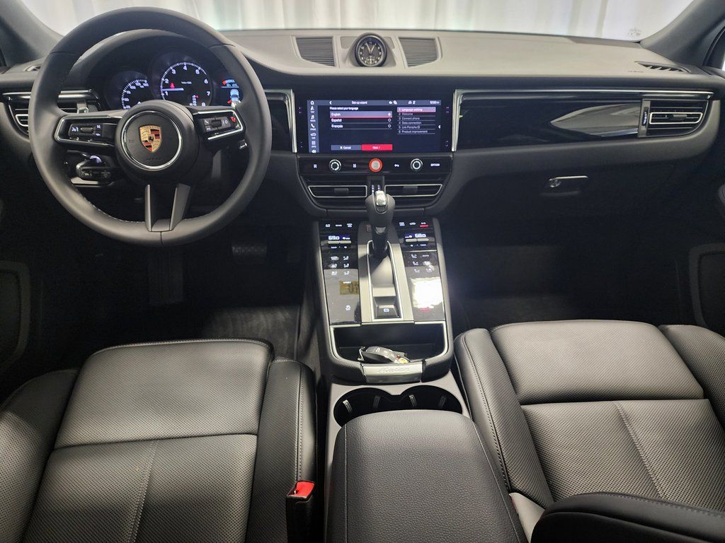 2025 Porsche Macan - Photo 6