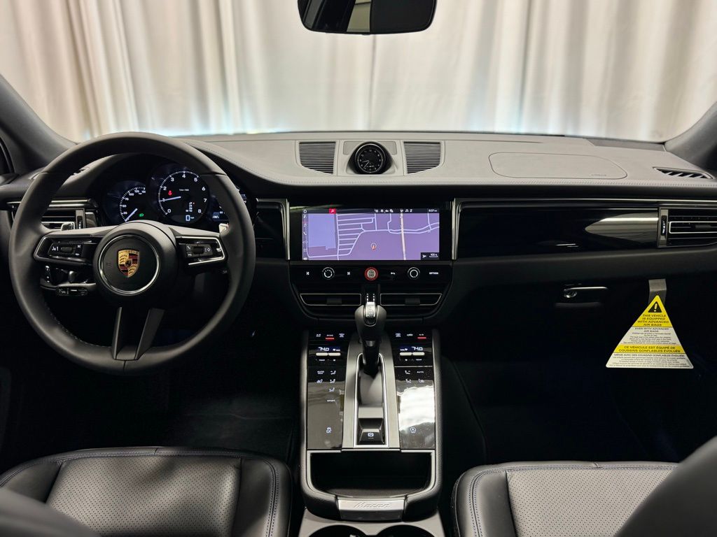 2026 Porsche Macan Base - Photo 12