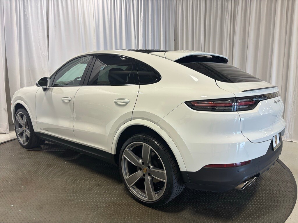 2023 Porsche Cayenne Coupe S photo 3