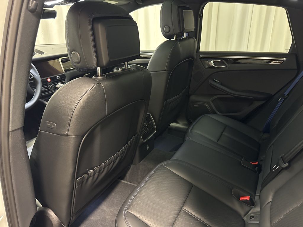 2026 Porsche Macan Base - Photo 29