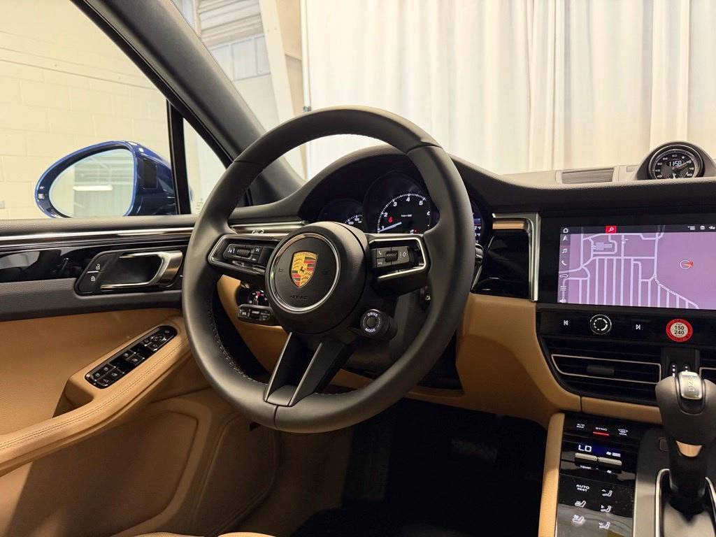 2026 Porsche Macan Base - Photo 13