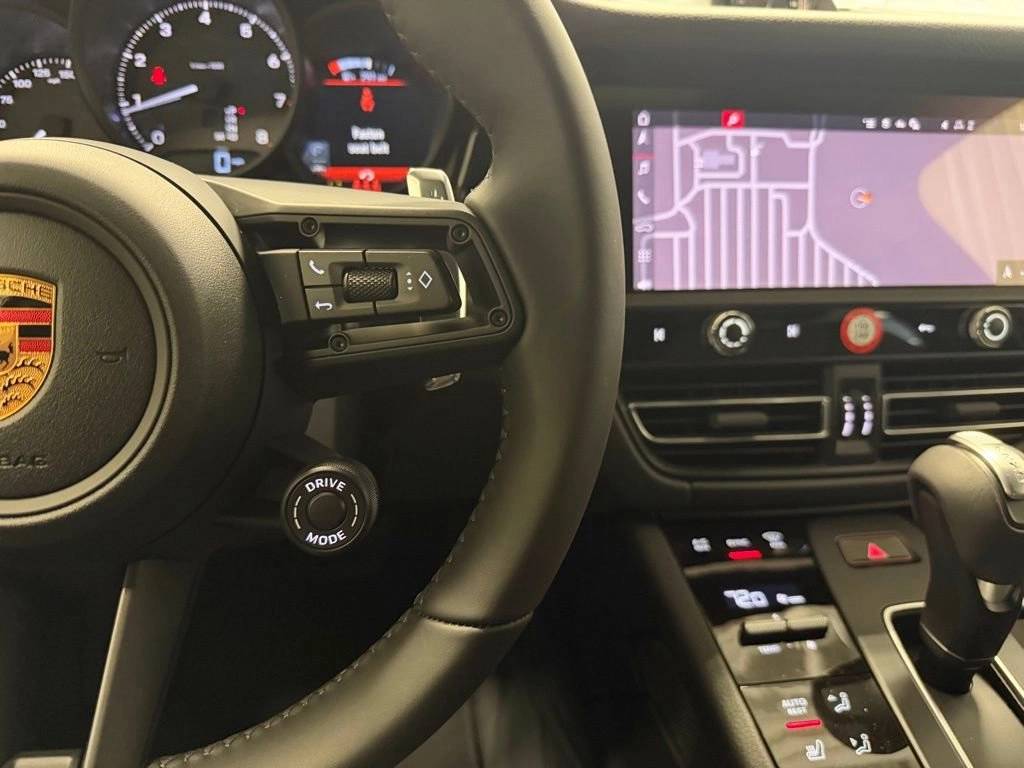2026 Porsche Macan Base - Photo 13