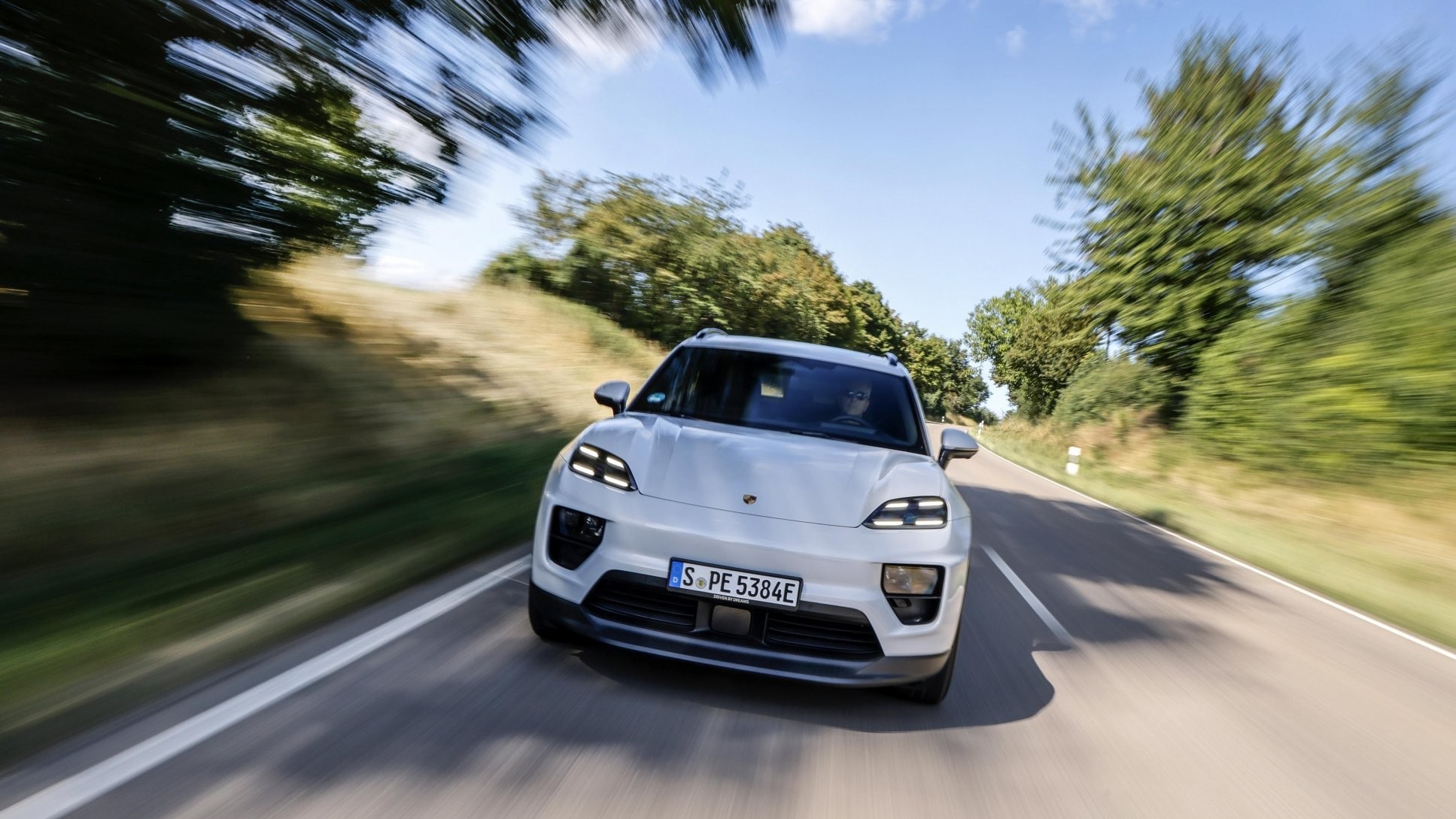 macan%20EV.jpg
