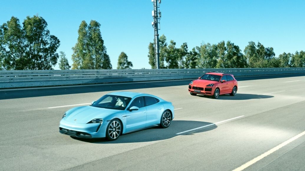 porsche communication.jpg