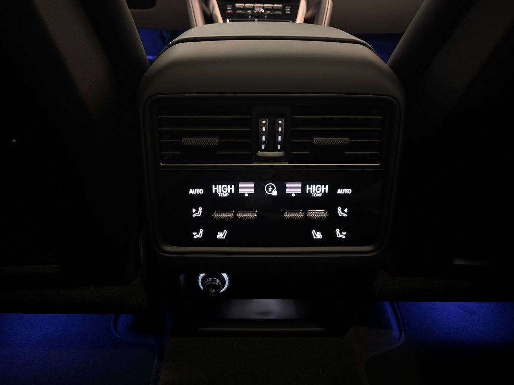 2025 Porsche Cayenne Base - Photo 29