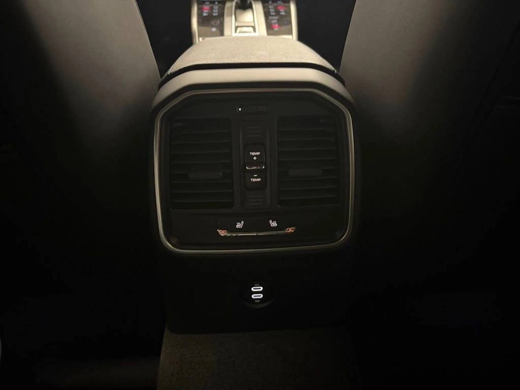 2026 Porsche Macan Base - Photo 27