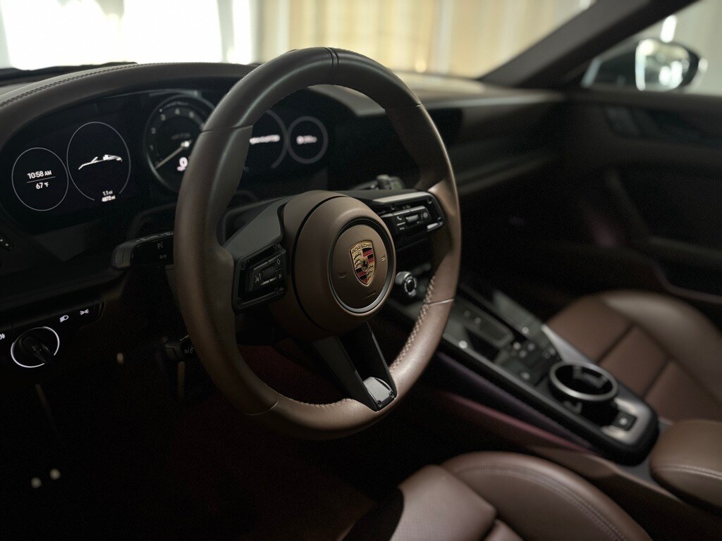 2024 Porsche 911 Targa 4 GTS photo 4