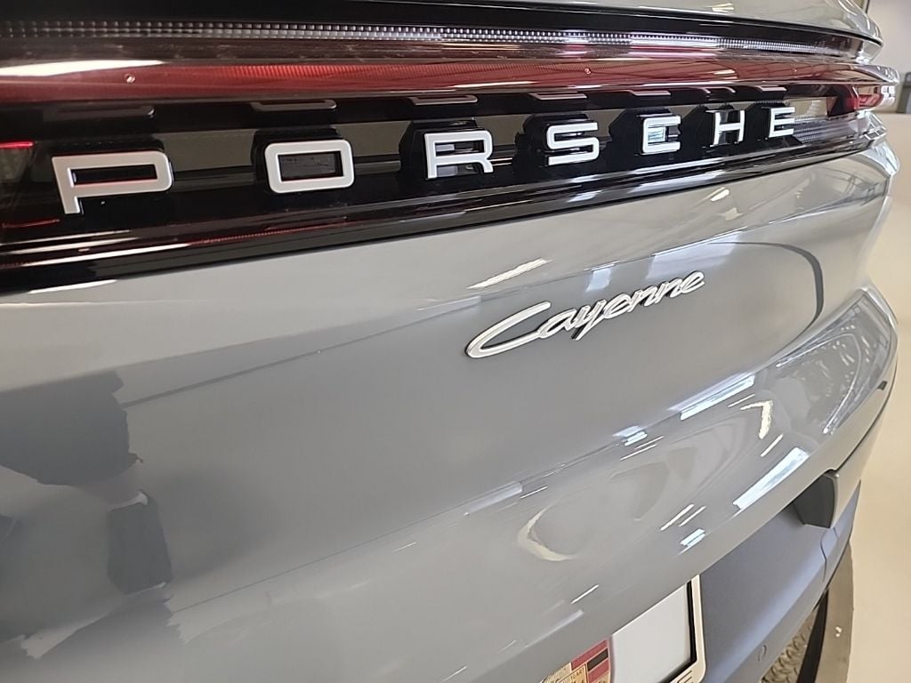 2025 Porsche Cayenne Base - Photo 34