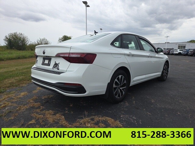 2023 Volkswagen Jetta 1.5T S photo 2