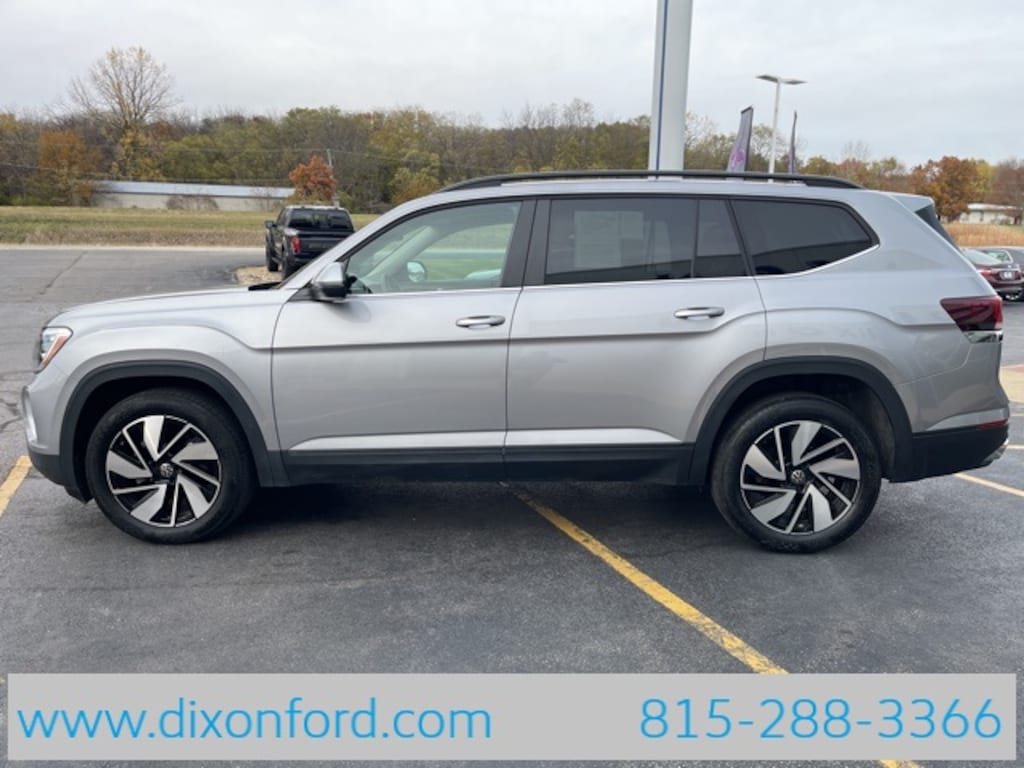 Used 2024 Volkswagen Atlas 2.0T SE w/Technology SUV