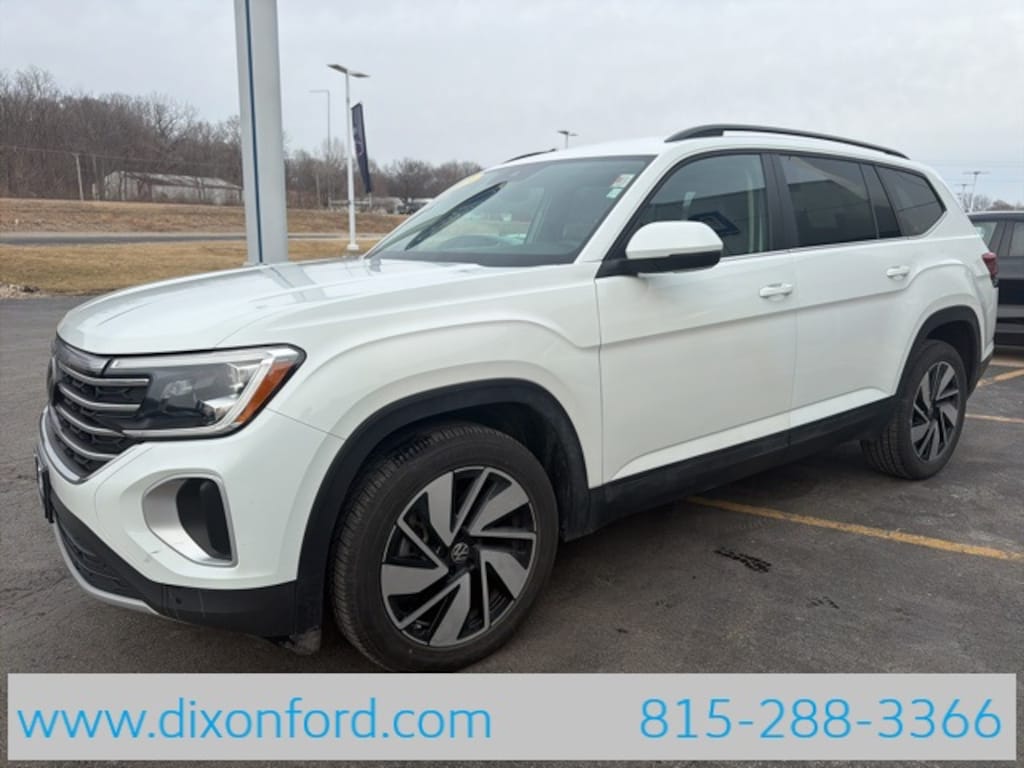 Used 2024 Volkswagen Atlas 2.0T SE w/Technology SUV