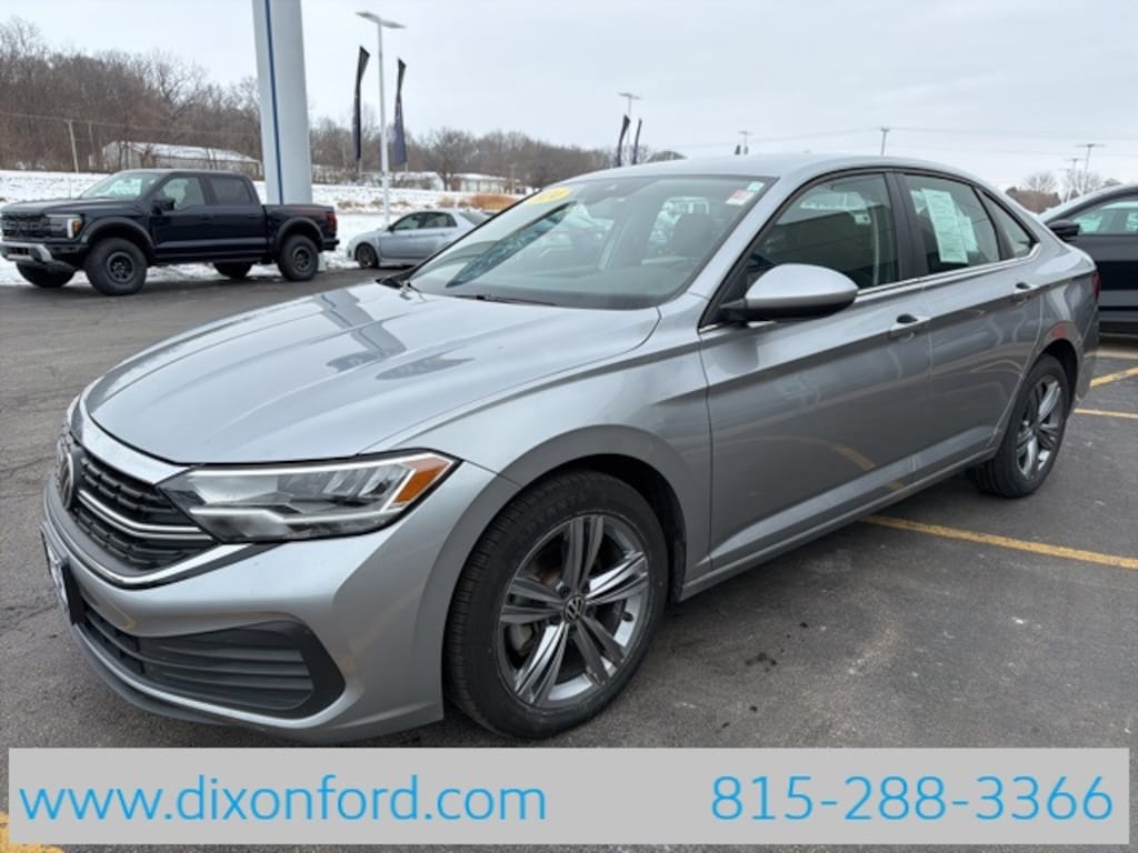 Used 2024 Volkswagen Jetta 1.5T SE Sedan