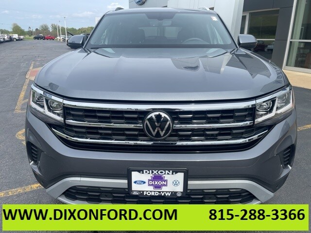 Used 2023 Volkswagen Atlas Cross Sport SE w/Tech with VIN 1V2KC2CA2PC225530 for sale in Dixon, IL