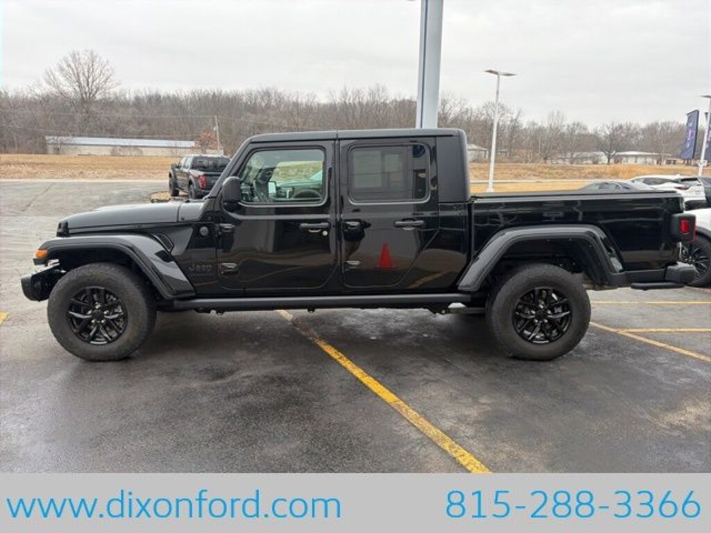 Used 2023 Jeep Gladiator Sport S Truck