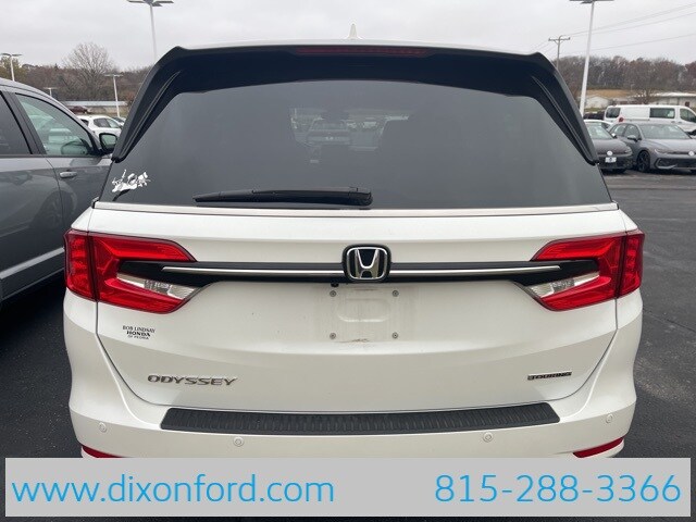 2022 Honda Odyssey Touring photo 4