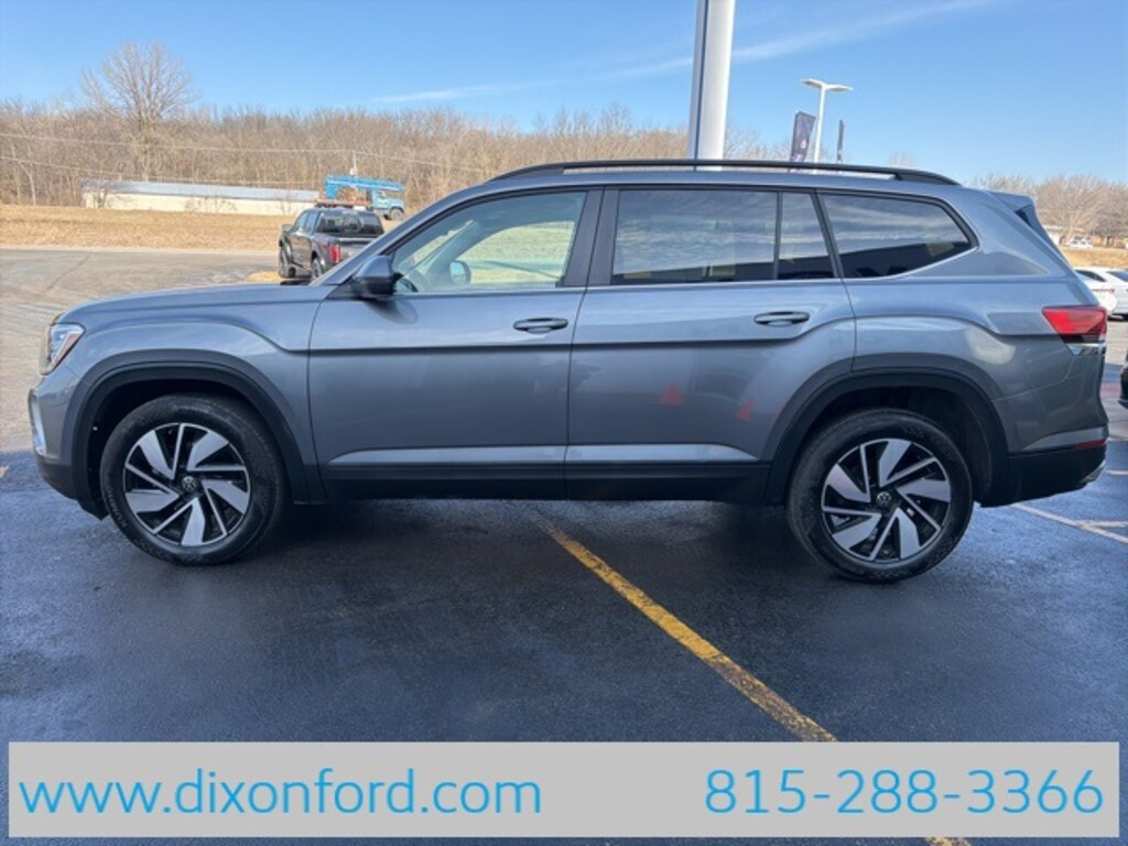 Used 2025 Volkswagen Atlas 2.0T SE w/Technology SUV