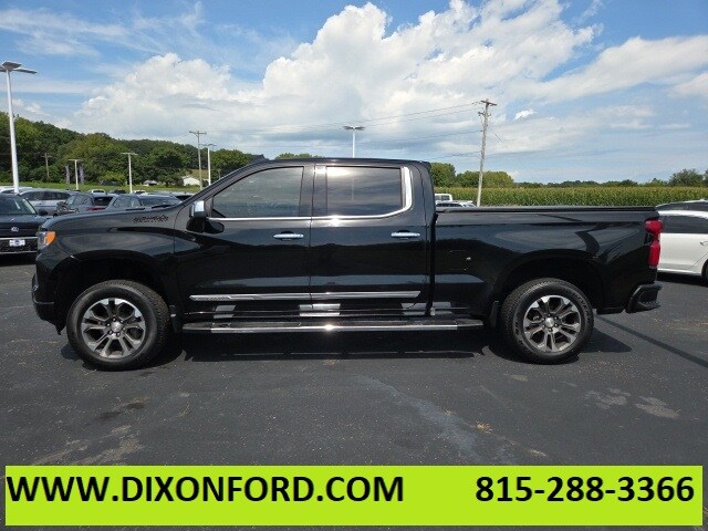 2023 Chevrolet Silverado 1500 High Country photo 3