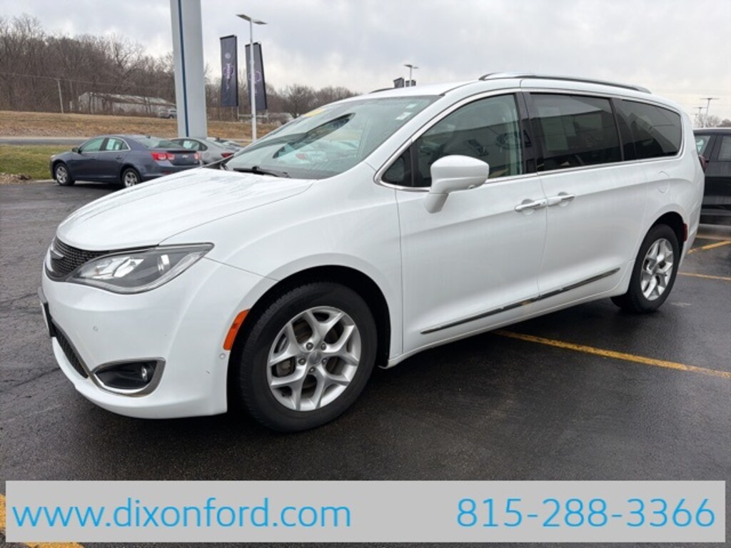 Used 2017 Chrysler Pacifica Touring L Plus Minivan/Van