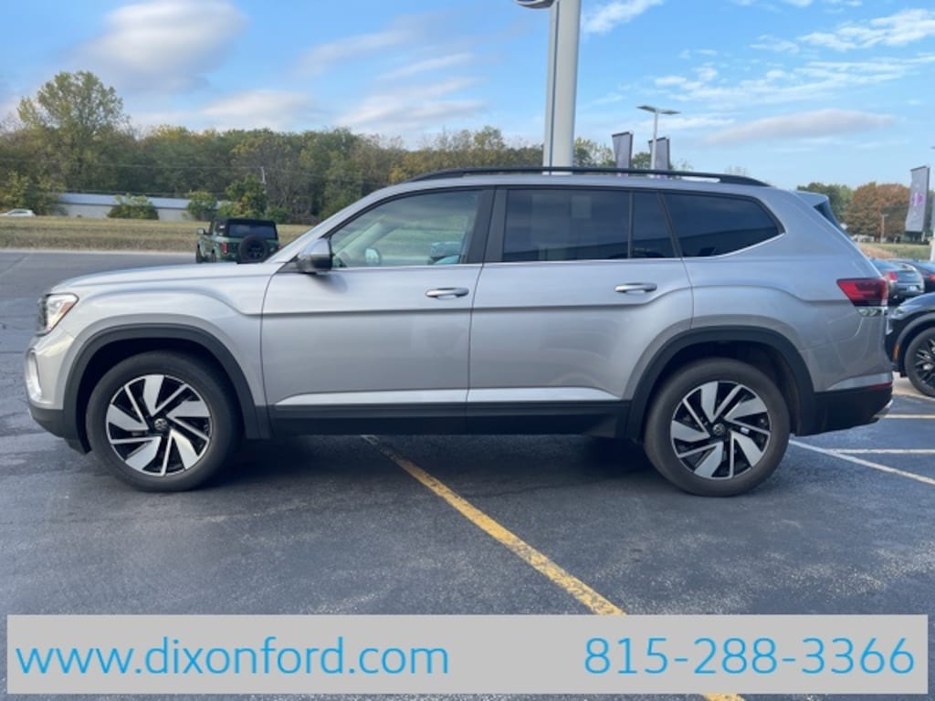 Used 2025 Volkswagen Atlas 2.0T SE w/Technology SUV